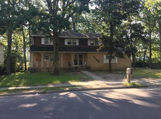1493 Parkside Dr, Lakewood, NJ 08701