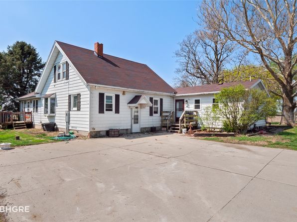 5552 W 68th St S, Colfax, IA 50054