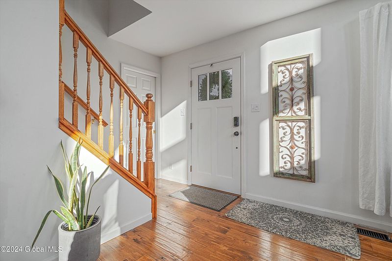 5th image of 7 Joseph Street