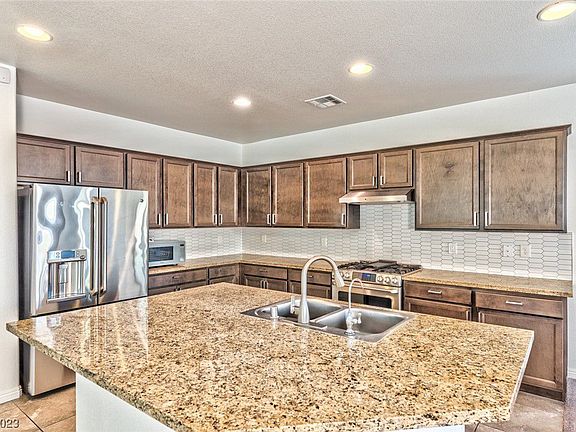 4th image of 10542 Saguaro Blossom St