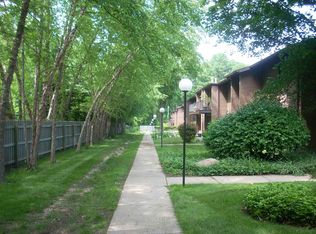 2500 Topsfield Rd APT 404, South Bend, IN 46614