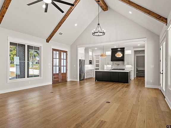 5th image of 22405 Blue Water Rd