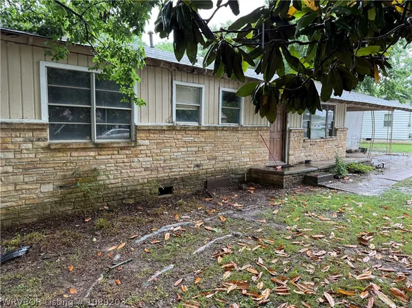 1738 Eastgate Est, Van Buren, AR 72956