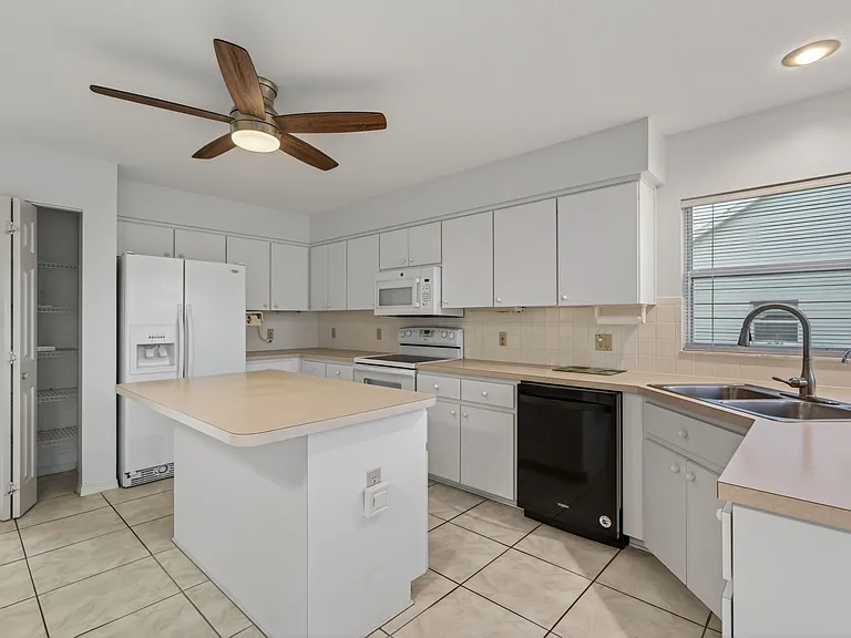 4190 N Stewart Way — Photo 21
