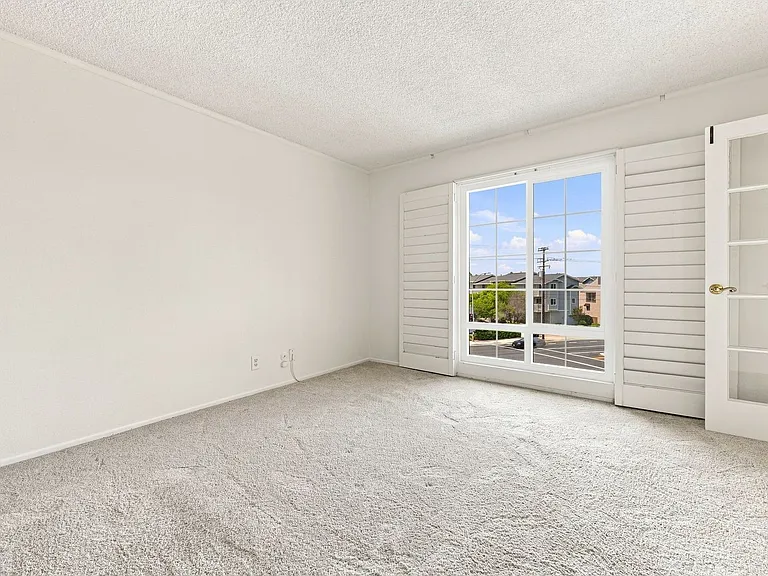 300 Cagney Ln #1 — Photo 7