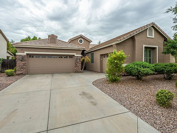 2nd image of 1819 E Fawn Dr