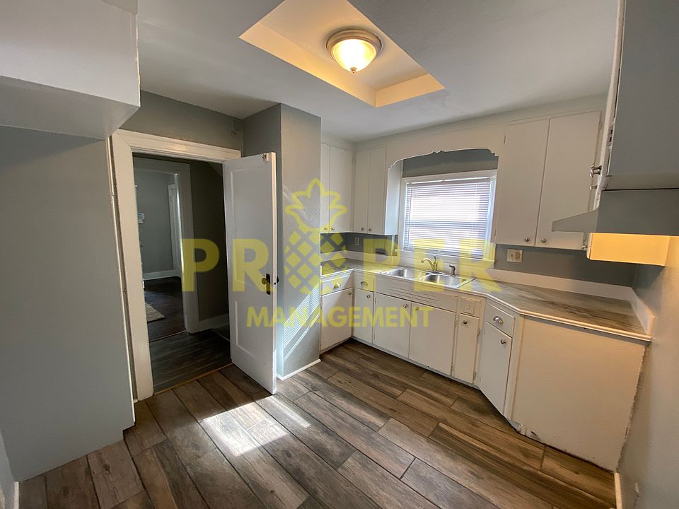 1st image of 48 Ashwood Ave