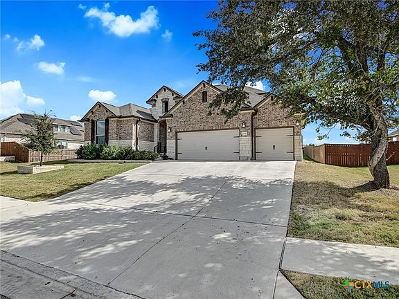 2nd image of 1701 Meadow Crest Dr