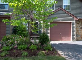 16 G Andover Cir, Princeton, NJ 08540