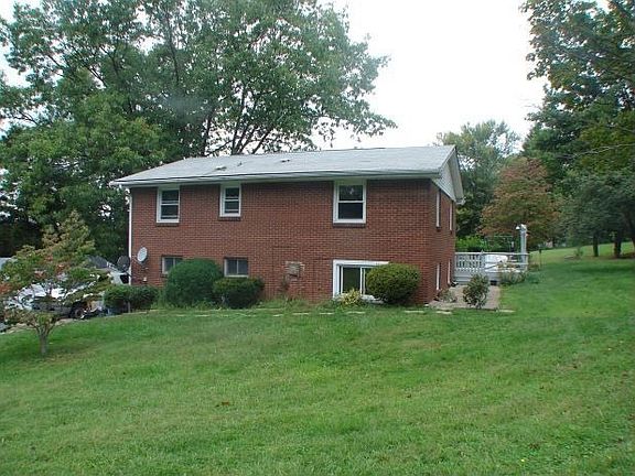 3rd image of 109 Dakota Ln