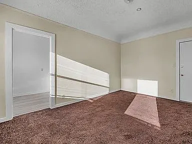 Studio, 1.0 bath, 500 sqft, $1,400 — Photo 2