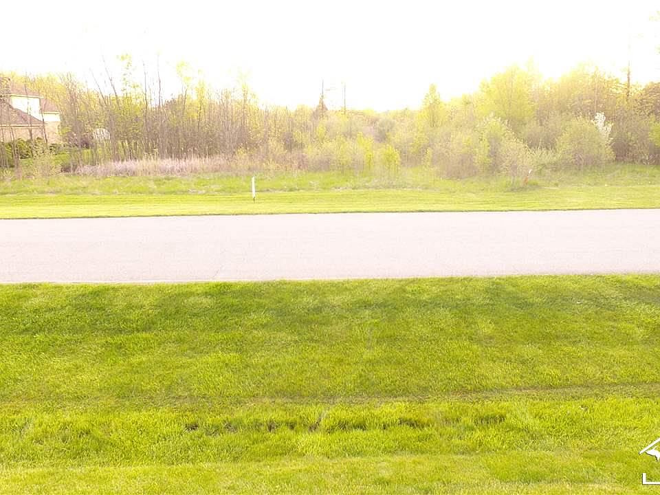 1st image of 23920 Fairview Dr