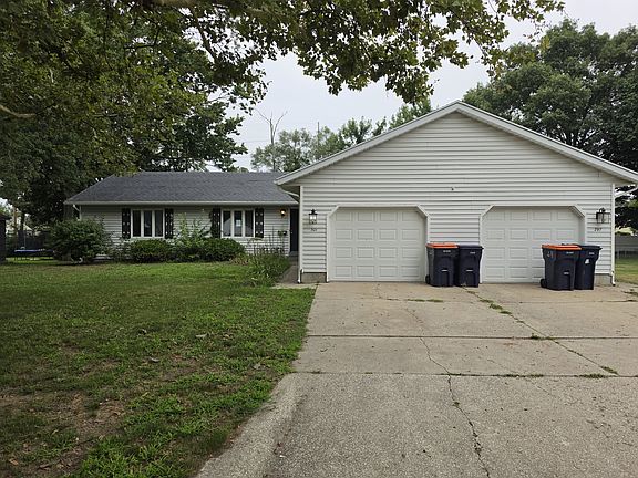 2nd image of 297 W 23rd St #301