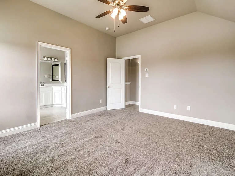 323 Sweetspire Dr — Photo 10