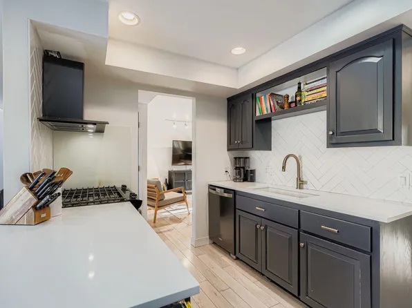 7511 Harold Ave, Golden Valley, MN 55427