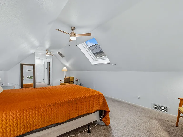 2523 California St — Photo 18