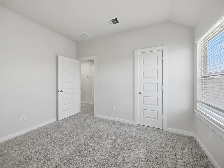1053 Lilly Ln — Photo 34