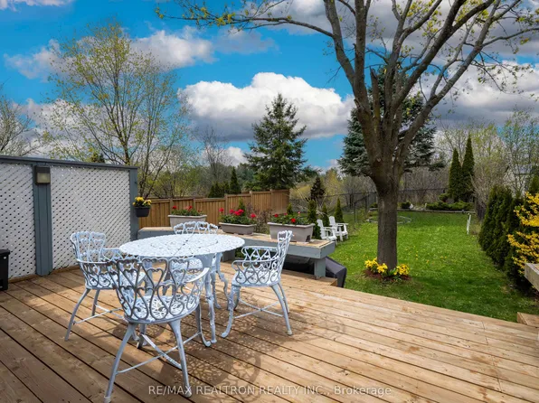 36 Edgemont Ct, Richmond Hill, ON L4S 2H8