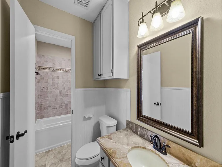 306 Dove Creek Trl — Photo 14