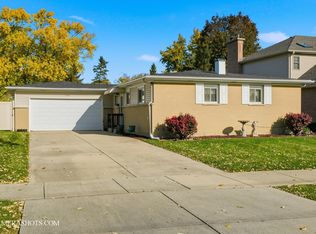 230 W Millers Rd, Des Plaines, IL 60016