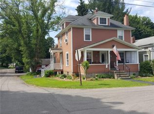 3944 Old Ridge St, Williamson, NY 14589