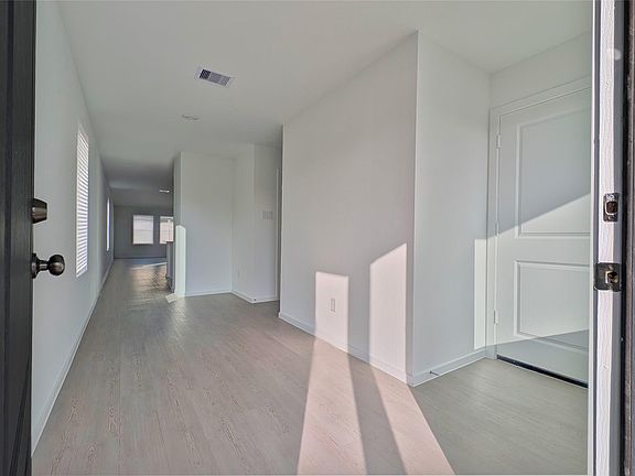 3rd image of 21518 Willow River Canyon Ln