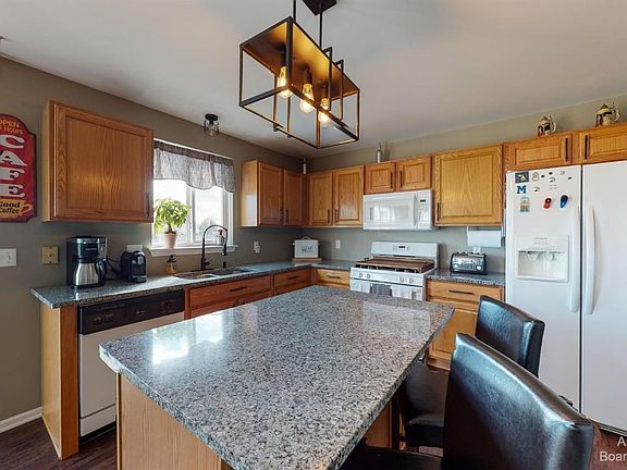 4th image of 7626 Kenton Ct