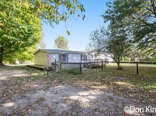 5006 Chickering Rd, Belding, MI 48809