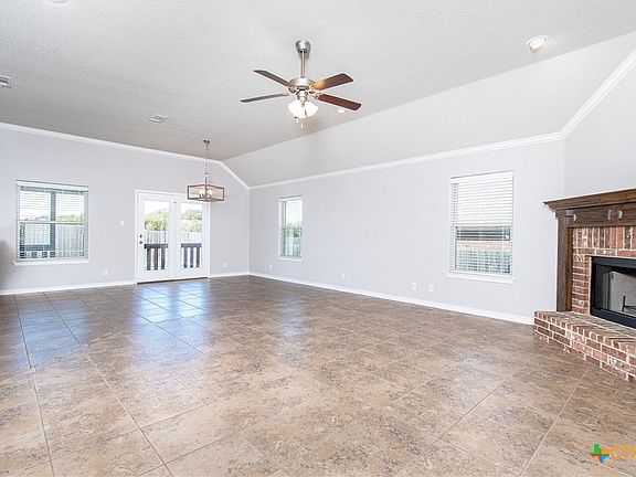 5th image of 2511 Boxwood Dr