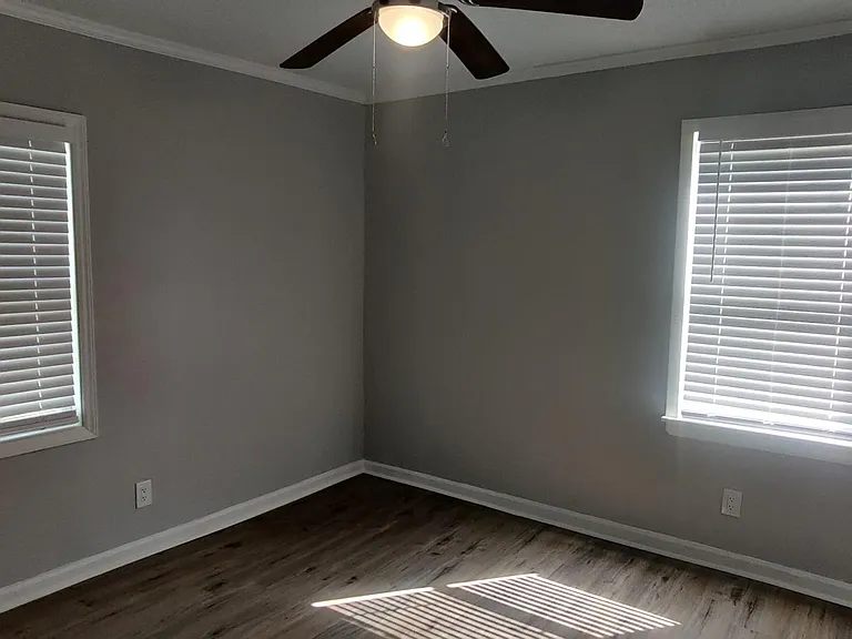 690 N Stevens Cir — Photo 10