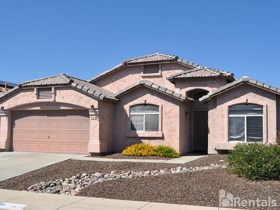 1st image of 2824 E Rockwood Dr