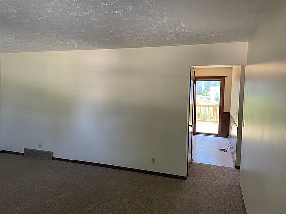 4th image of 4732 S 79th St