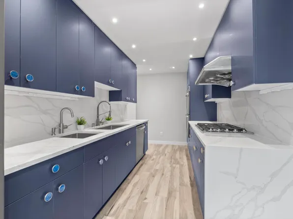 219-44 Peck Avenue image 6 of 32