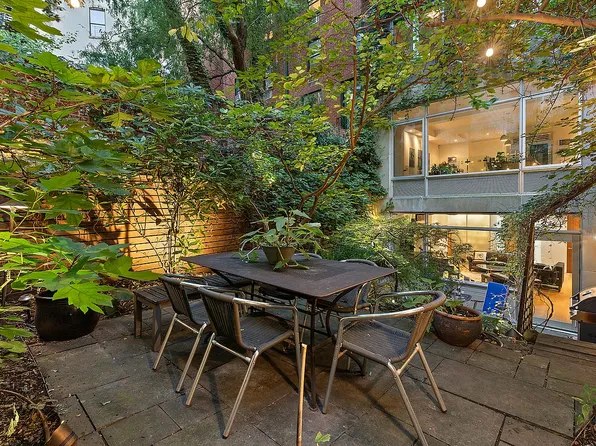 271 W 122nd St #A, New York, NY 10027