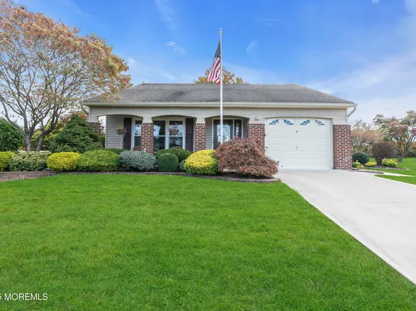5 Hexham Court, Manchester, NJ 08759