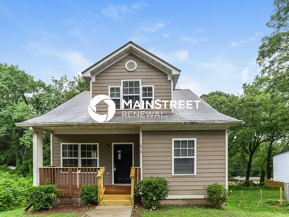 2019 Reynolds Dr SW