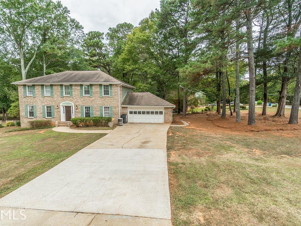 1st image of 453 Fairhaven Ct