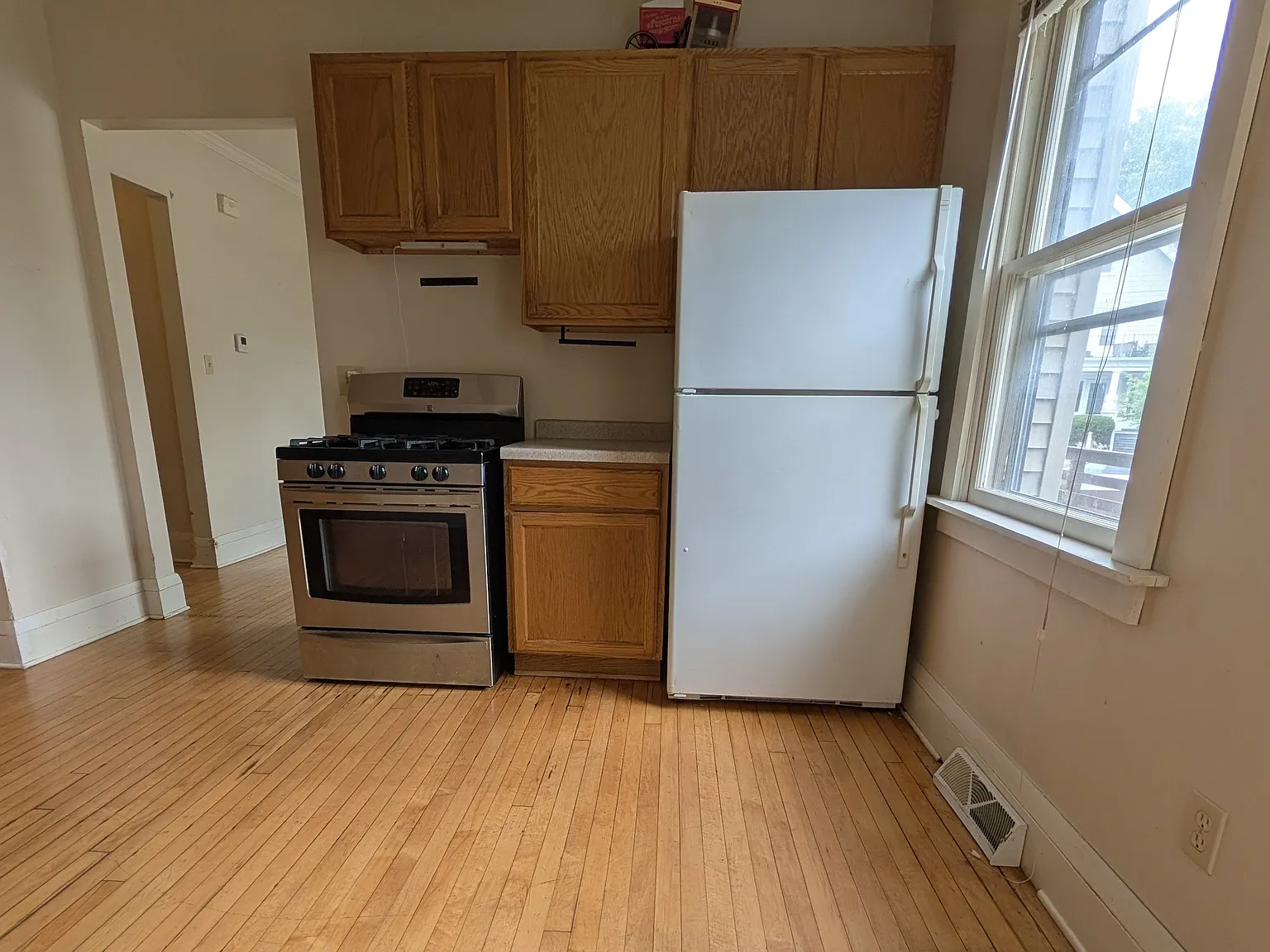 2614-16-20 S Logan Ave — Photo 1