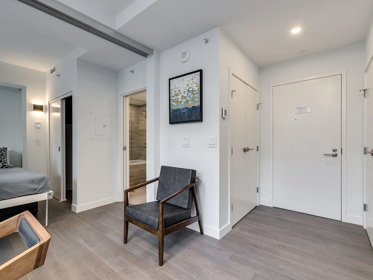 1 bed, 403 sqft, $2,450 — Photo 3