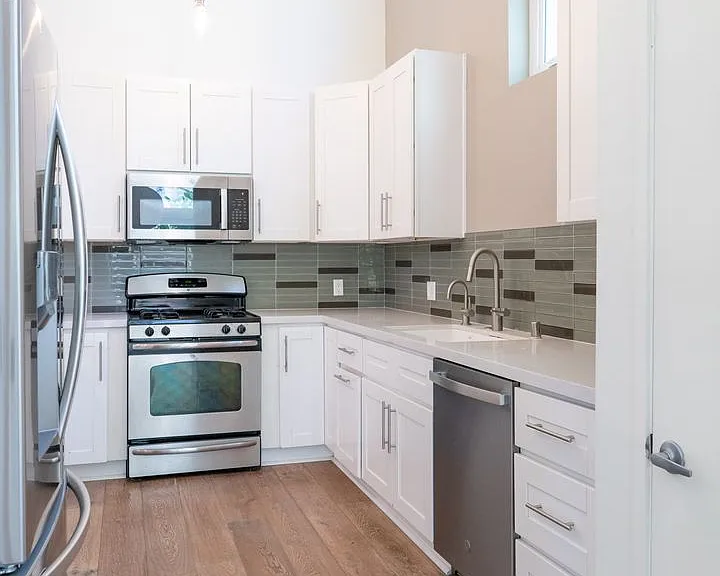 633 Museum Dr — Photo 11