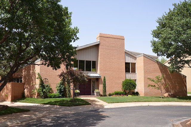 1st image of 9102 Vicksburg Ave