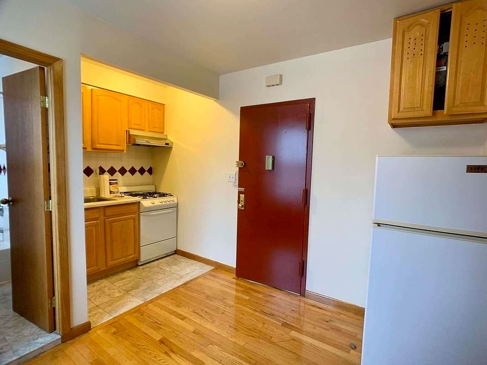 1st image of 107 Mulberry St #23
