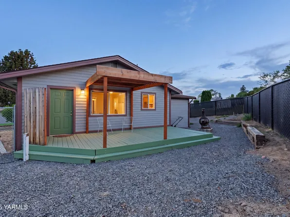 4503 Hillcrest Dr, Yakima, WA 98901