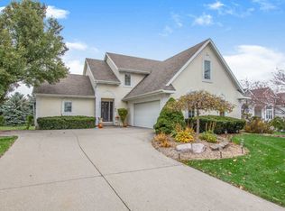 6627 Crystal Downes Dr SE, Caledonia, MI 49316