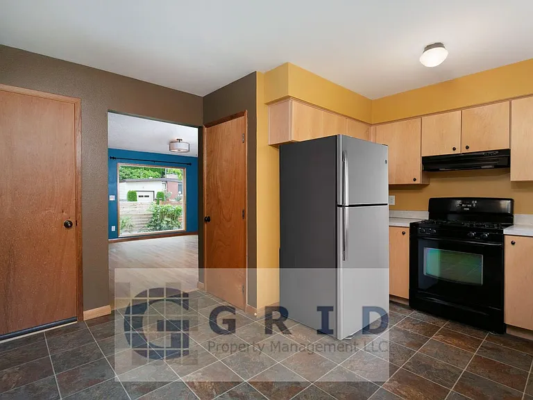 3431 NE 92nd Ave — Photo 5