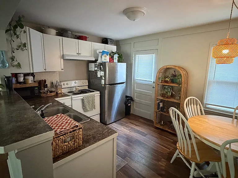 7359 La Vista Dr — Photo 3