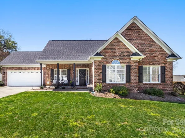 1609 Eden Glen Dr, Dallas, NC 28034