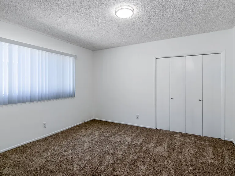 4065 McLaughlin Ave — Photo 13