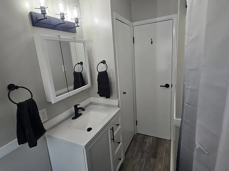 12328 Park Knoll Dr — Photo 17
