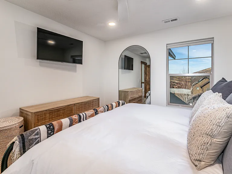 901 W Abigail Dr — Photo 23